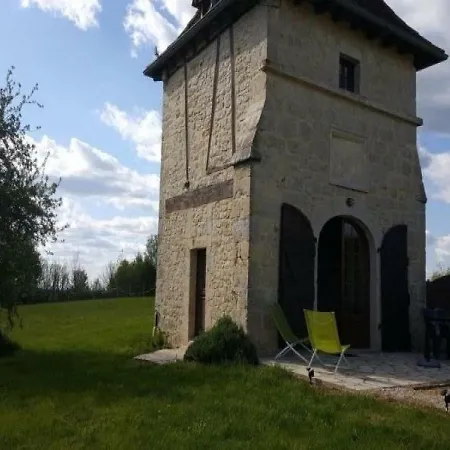 بيت للعطل House Pigeonnier 18eme Siecle Memerlin