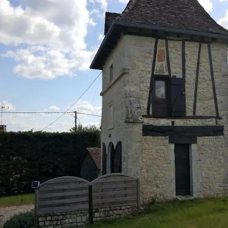 بيت للعطل House Pigeonnier 18eme Siecle Memerlin