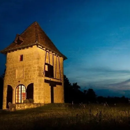 House Pigeonnier 18eme Siecle بيت للعطل